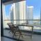 Best of JLT Goldcrest with full lake View Apartment in JLT 4 ppl early & late check-in 10mn to Marina metro station - 迪拜
