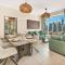 2BR Burj Khalifa View in Downtown Dubai - Dubaj