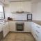 Duporth - Luxury Riverfront Apartment