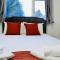 Spacious & Comfy Home in West Midlands - Sleeps 8, Free Parking, WiFi, Netflix, Prime Location, Ideal for Contractors, Business, Groups, Travellers, Families and Relocators - 考文垂