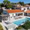 Villa Efa by Villas Holiday