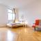 Near Danube & Millenium Tower - Massive Shared 4BR Apt - Bécs