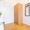 Near Danube & Millenium Tower - Massive Shared 4BR Apt - Bécs