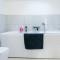 Lovely Flat 2 in Harrogate - Sleeps 8 - 哈罗盖特