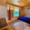 The waterfall cottage, best in class - Manāli