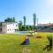 Nice Home In Donji Prolozac With Wifi