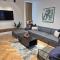 Newly Renovated Flat with Parking space