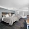 Admiralty Inn & Suites - a Red Collection Hotel