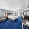 Admiralty Inn & Suites - a Red Collection Hotel