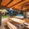 4 Br Tempe Retreat Pool Putt Putt Pool Table Grill - Темпі