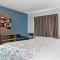 HomeTowne Studios by Red Roof Flint