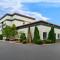 HomeTowne Studios by Red Roof Flint
