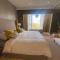 St Julians Luxurious Penthouse with POOL Enjoying Distant SEAVIEWS - Сент-Джулианс