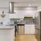 Emerald Isle Condo with Indoor Pool and Beach Access! - Emerald Isle