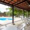 Casa na Marina com piscina churrasqueira e píer