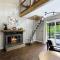 Advent Cottage - Osage Beach