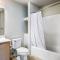 Playa Vista 1BR w Pool Gym Spa nr shops LAX-139 - Los Angeles