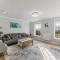 Stylish House in Wakefield - Sleeps 6 - Wakefield