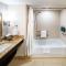 DoubleTree by Hilton Tulsa Downtown - تولسا