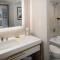 DoubleTree by Hilton Tulsa Downtown - تولسا