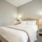 Dolphin Beach Hotel Self Catering Apartments