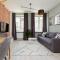 Central Apartment Emilii Plater by Noclegi Renters