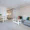 Modern Flat with Balcony next to Station by CTO Serviced Accommodation - London
