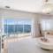 Waterfront luxe- a Hobart oasis