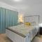 PC412 - Pool View - 1BR Perfect for a couple or Family - Close to Palm Beach - 1BR