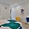 Modern Dallas Family Gem Pool Table, Arcade and More - دالاس