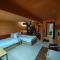 Retro Box Hotel Chumphon