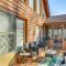 Waterfront CasAbella Cottage with Kayaks and Fishing
