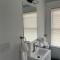 Entire detached home 4 bedrooms 3 bath free parking with deck - Waszyngton