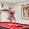 MidCentury Modern Home with Pool 10 Min to Strip Great for Family - لاس فيغاس