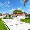 Luxury 5BR Villa Heated Pool near Beach & Casino