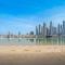 Upscale family friendly 4 bedroom on Private Beach with Amazing Views - 迪拜
