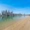 Upscale family friendly 4 bedroom on Private Beach with Amazing Views - 迪拜