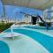 Upscale family friendly 4 bedroom on Private Beach with Amazing Views - 迪拜