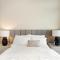 Upscale family friendly 4 bedroom on Private Beach with Amazing Views - 迪拜
