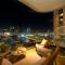 Upscale family friendly 4 bedroom on Private Beach with Amazing Views - Dubai