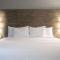 Rodeway Inn & Suites near Outlet Mall - Asheville