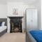 5 Bedroom House in Medway 9 Beds sleeps 12 - Gillingham