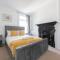 5 Bedroom House in Medway 9 Beds sleeps 12 - Gillingham