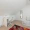 5 Bedroom House in Medway 9 Beds sleeps 12 - Gillingham