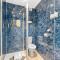 Classy 7 Bed Abode in Robin Hoods Bay With Hot-tub - روبن هودز باي