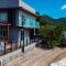 Casa à Beira-mar, com Spa e Vista Deslumbrante no Ribeirão da Ilha em Florianópolis - فلوريانوبوليس
