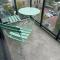 High Rise 2 Bedroom apartment in a Great location apts