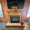 Cedar Creek Cabins #1 - Giant Spa Tub, Large Wooded Porch, Full Kitchen, 1 Bedroom - 尤里卡斯普林斯