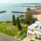 LegaSea Lodge - Pet Friendly Beachfront Plunge Pool