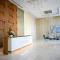 Azure Bliss 1BR Retreat Near Saadiyat Attractions - 阿布扎比